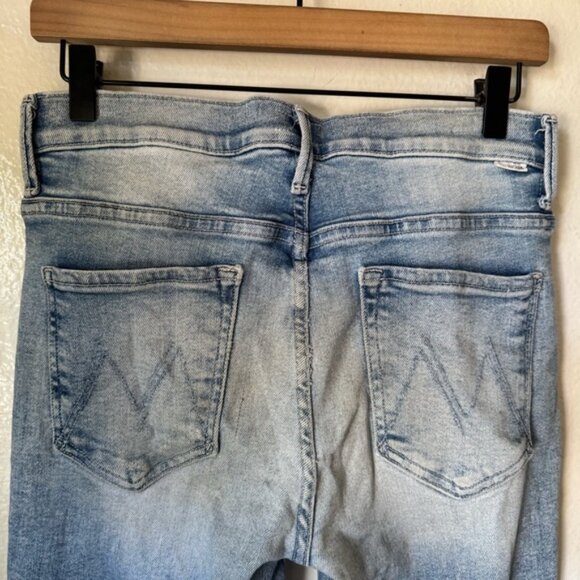 MOTHER | Love In A Boat The Insider Crop Step Fray Jeans - Picture 5 of 8